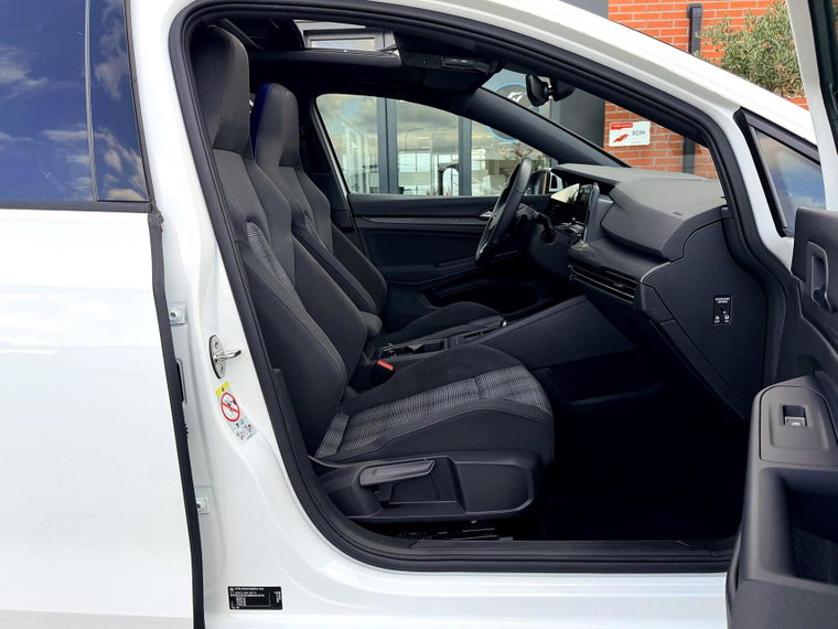 Vehicle Image 40