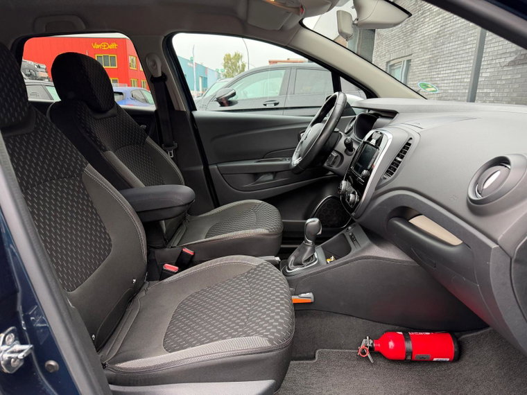 Vehicle Image 33