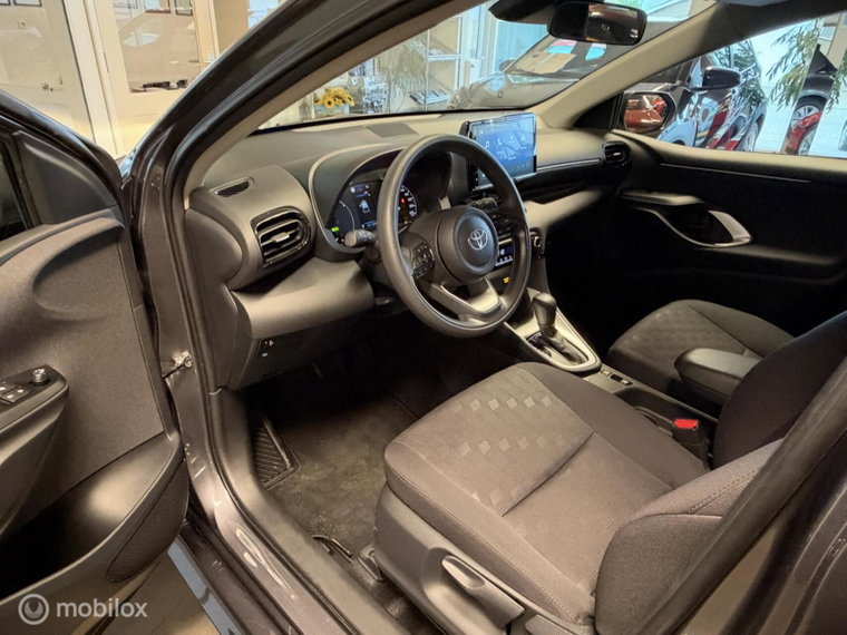 Vehicle Image 13