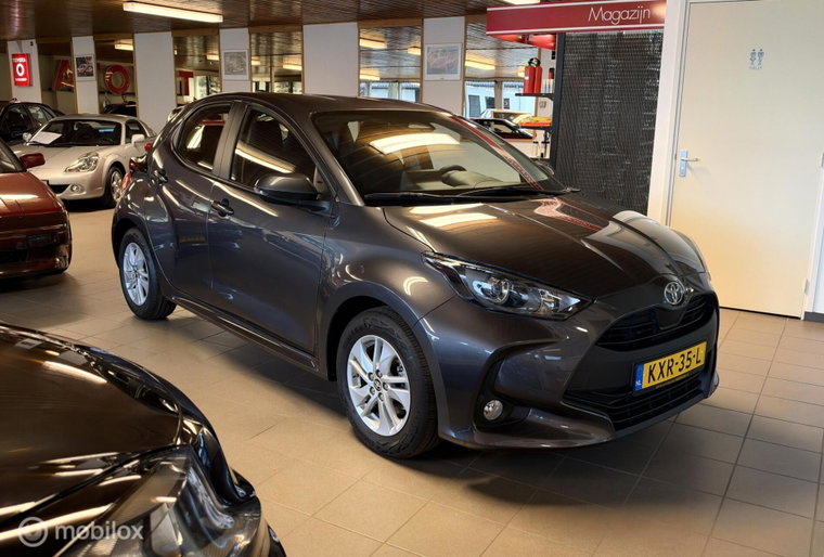 Vehicle Image 4