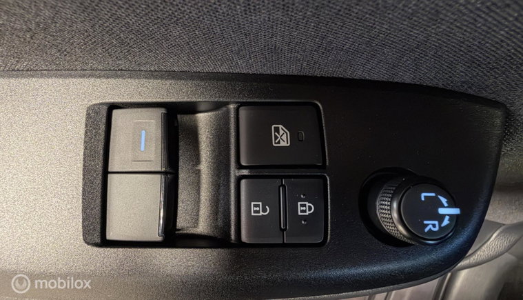Vehicle Image 26