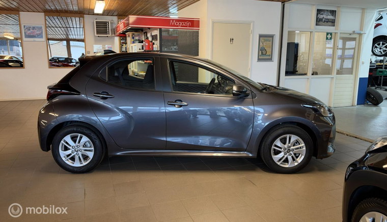 Vehicle Image 5