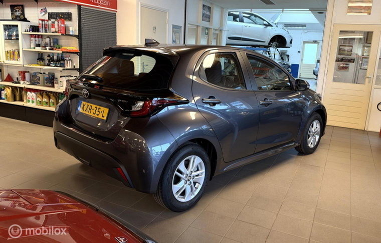 Vehicle Image 7
