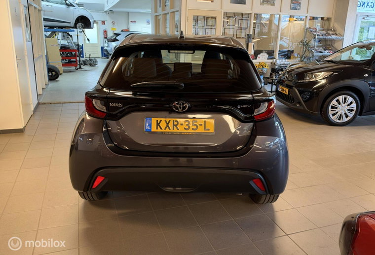 Vehicle Image 8