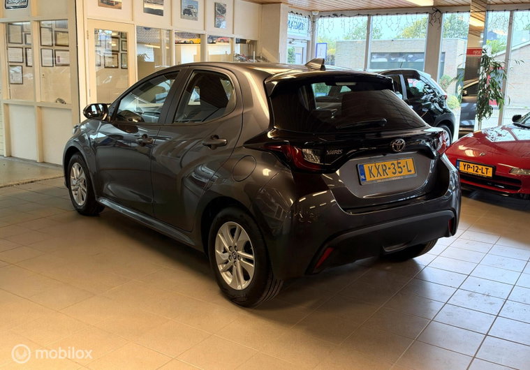 Vehicle Image 9