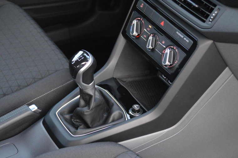 Vehicle Image 26