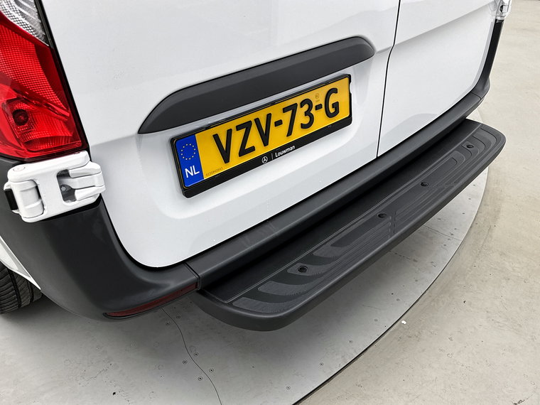 Vehicle Image 33
