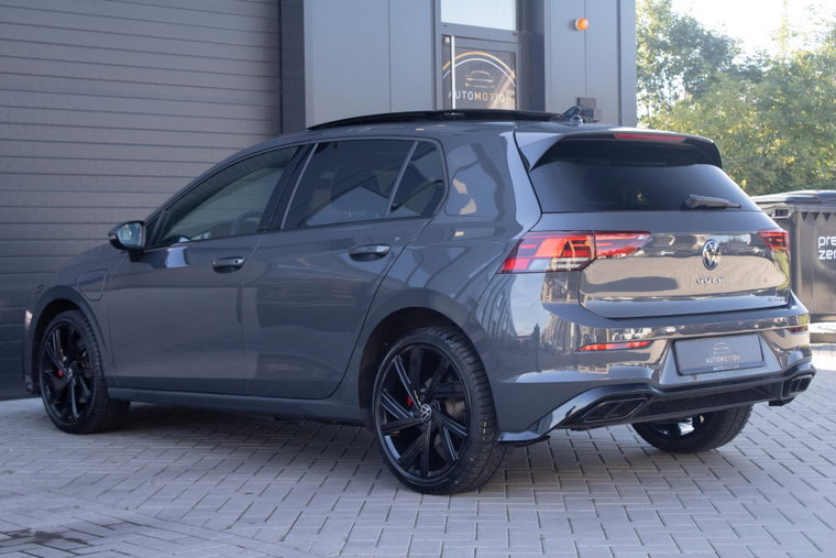 Vehicle Image 37