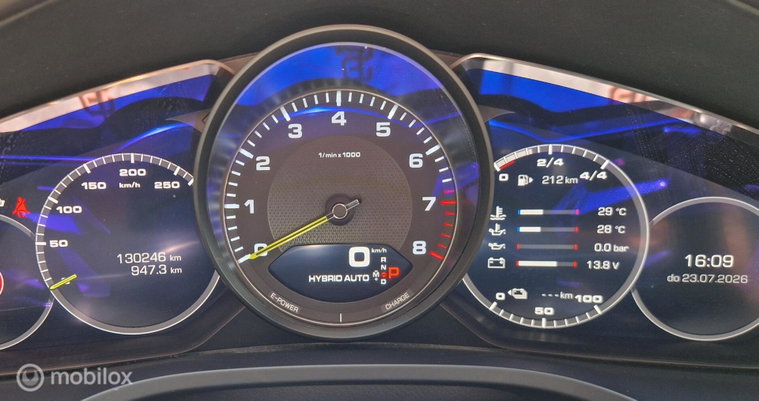 Vehicle Image 24