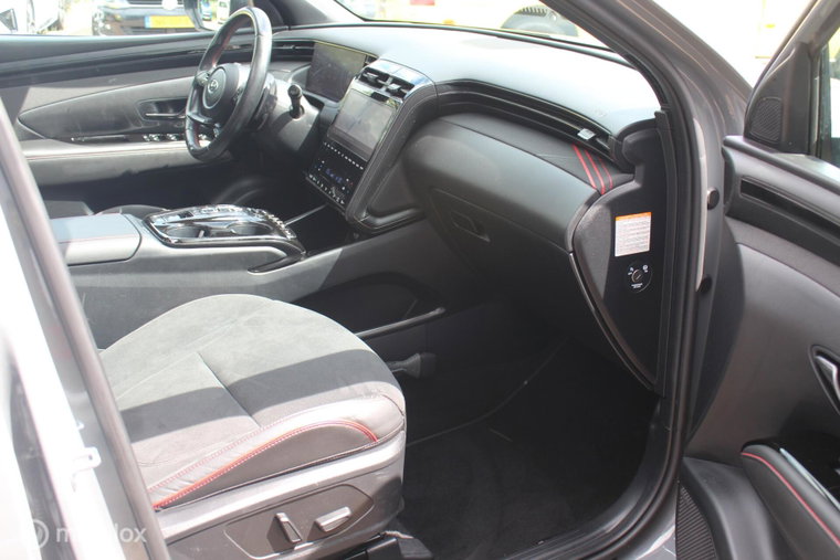 Vehicle Image 13