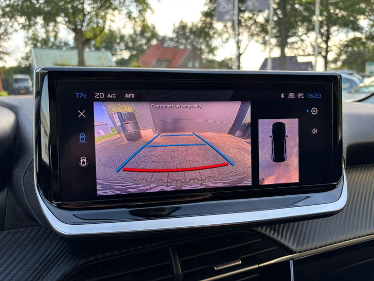 Vehicle Image 21