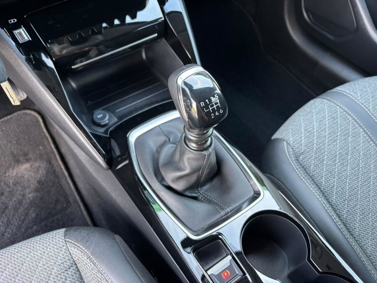 Vehicle Image 23