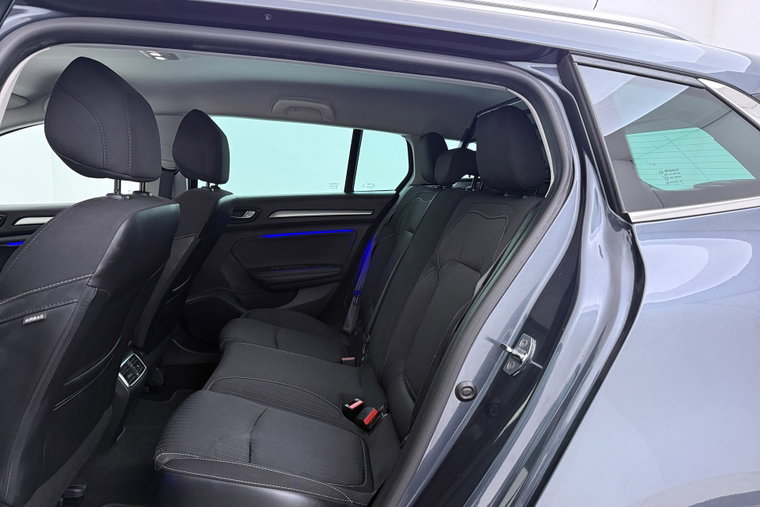 Vehicle Image 16