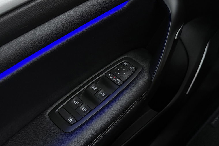 Vehicle Image 35