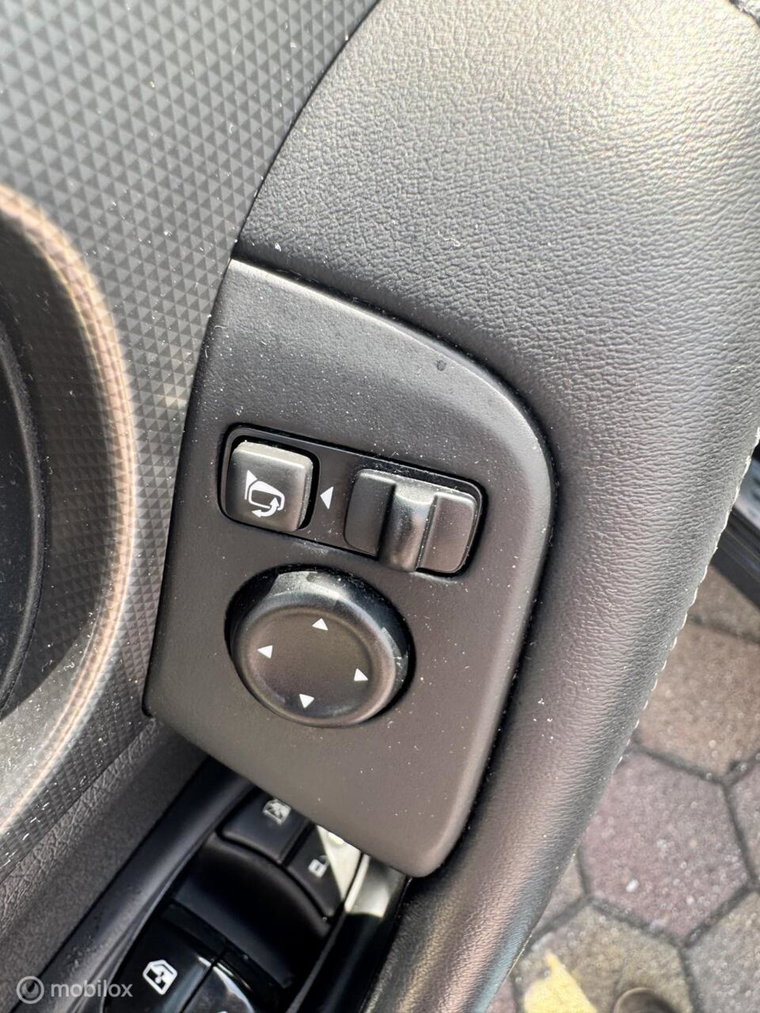 Vehicle Image 43