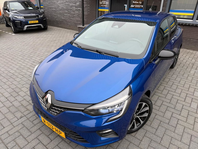 Vehicle Image 13