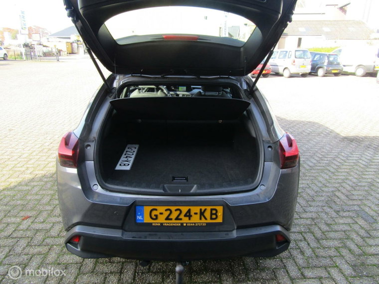 Vehicle Image 23
