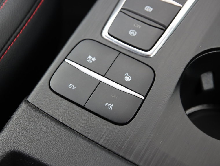 Vehicle Image 40