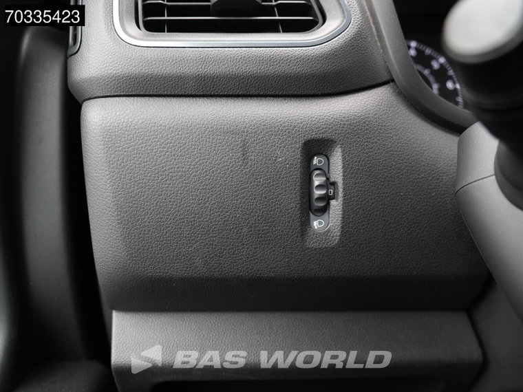 Vehicle Image 39