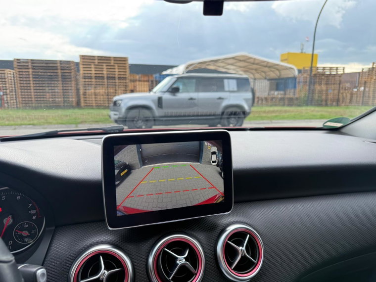 Vehicle Image 26