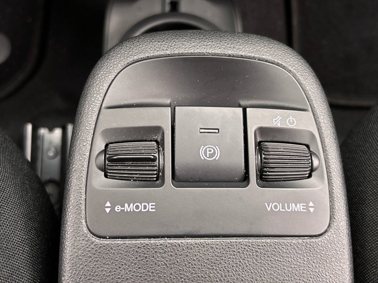 Vehicle Image 33