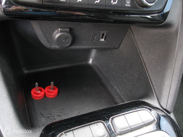 Vehicle Image 24