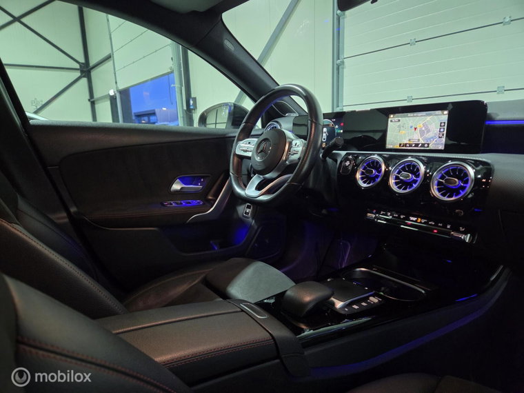 Vehicle Image 38
