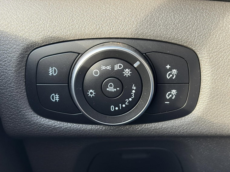 Vehicle Image 29