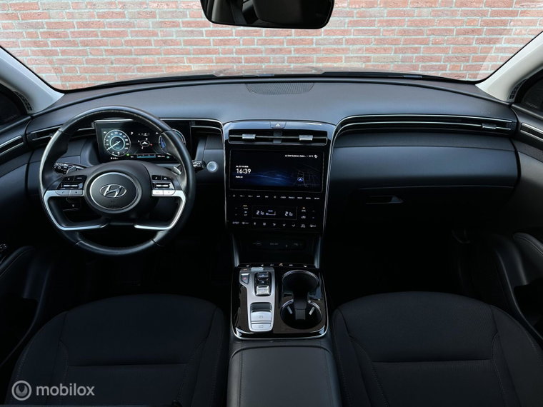 Vehicle Image 16