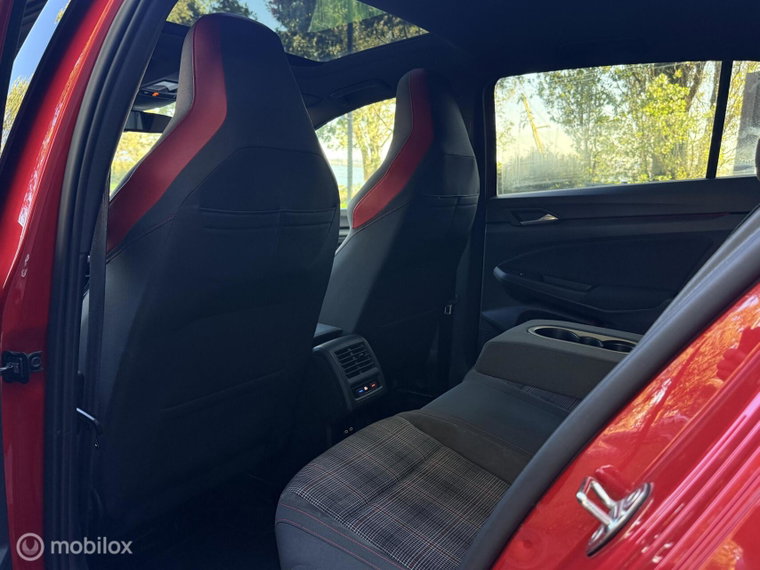 Vehicle Image 45