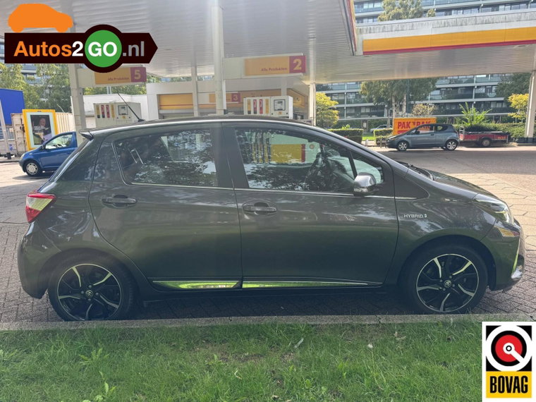 Vehicle Image 5