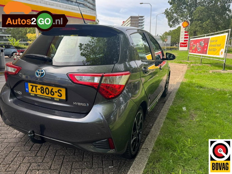 Vehicle Image 6