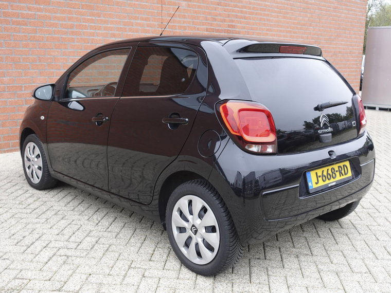 Vehicle Image 9
