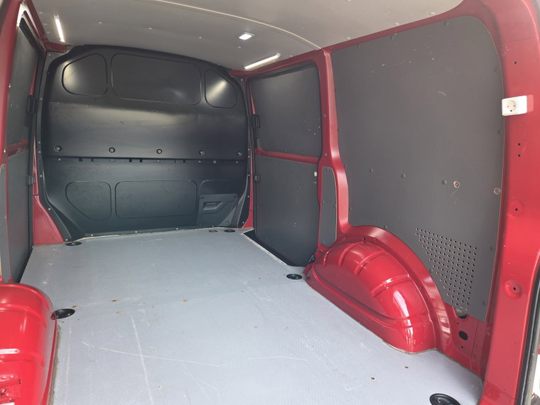 Vehicle Image 37