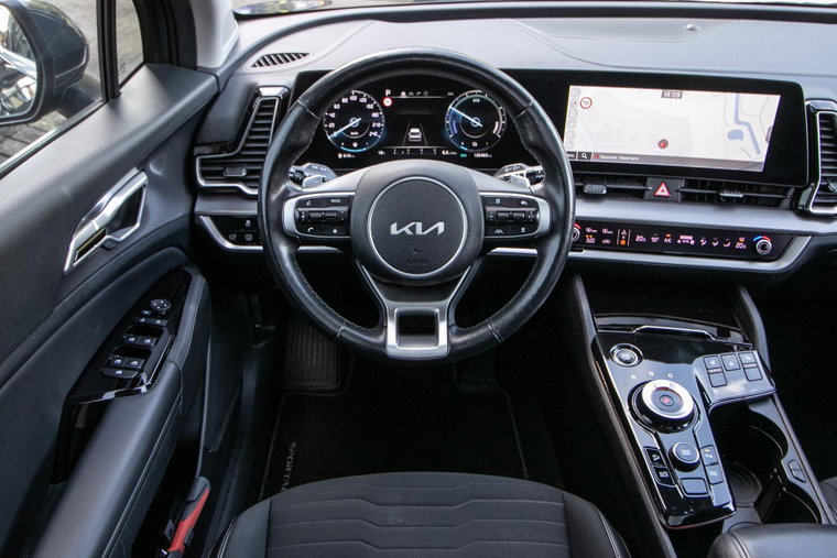 Vehicle Image 16