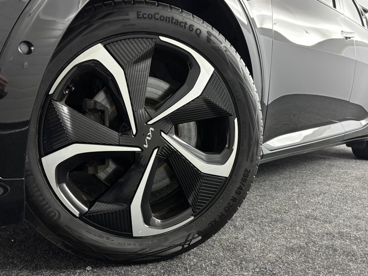 Vehicle Image 40
