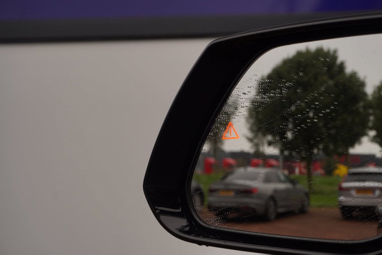 Vehicle Image 35