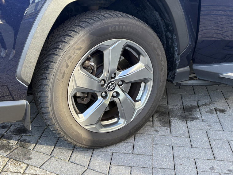 Vehicle Image 22