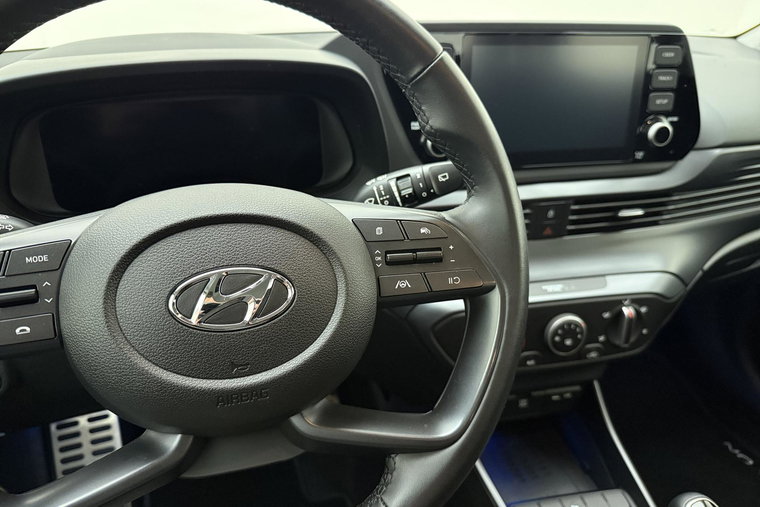 Vehicle Image 18