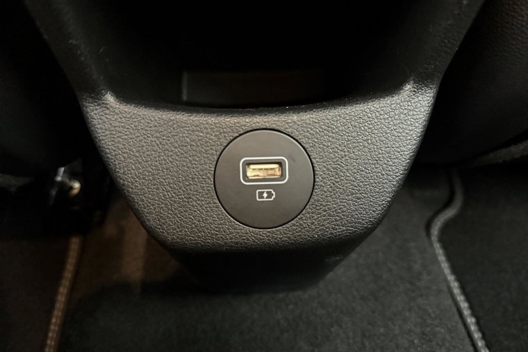 Vehicle Image 29