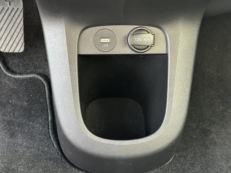 Vehicle Image 28