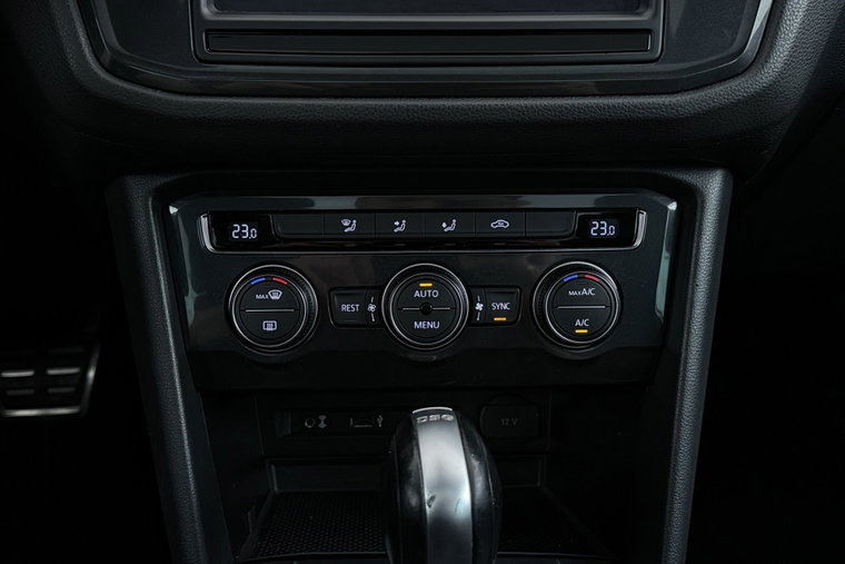 Vehicle Image 27