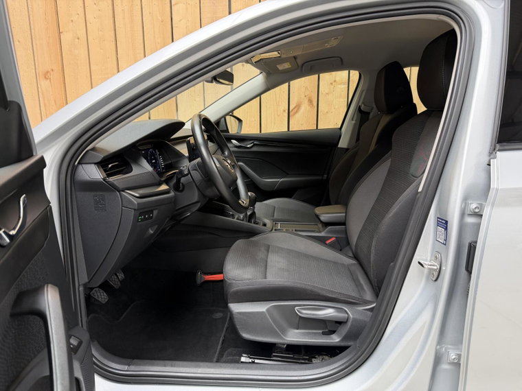 Vehicle Image 39
