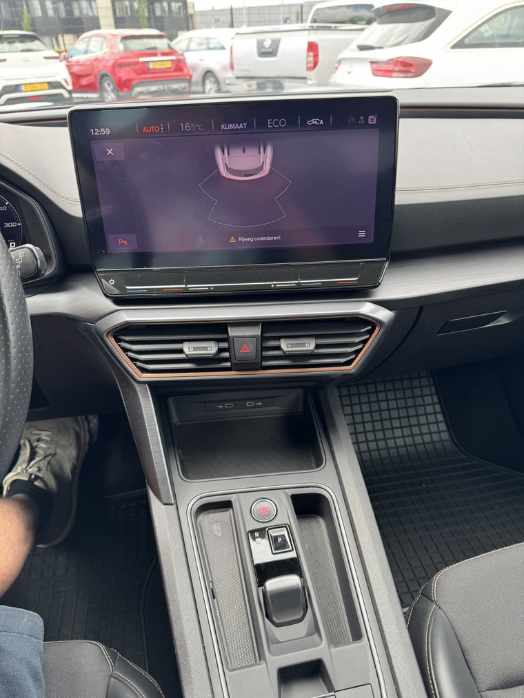 Vehicle Image 17