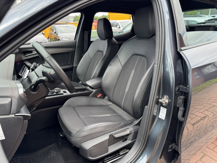 Vehicle Image 19