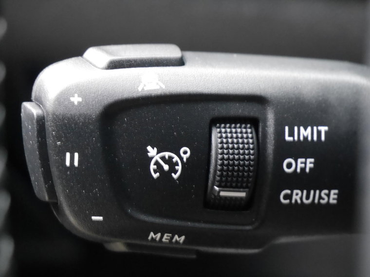 Vehicle Image 24