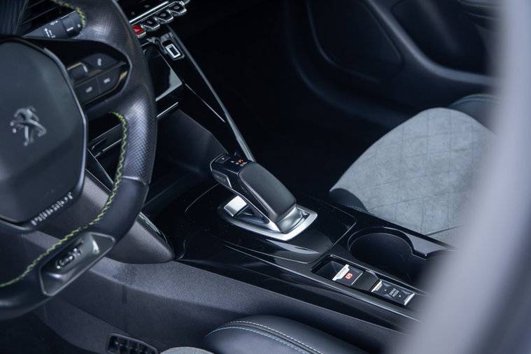 Vehicle Image 21