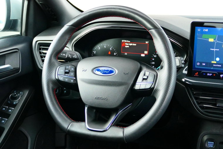 Vehicle Image 32