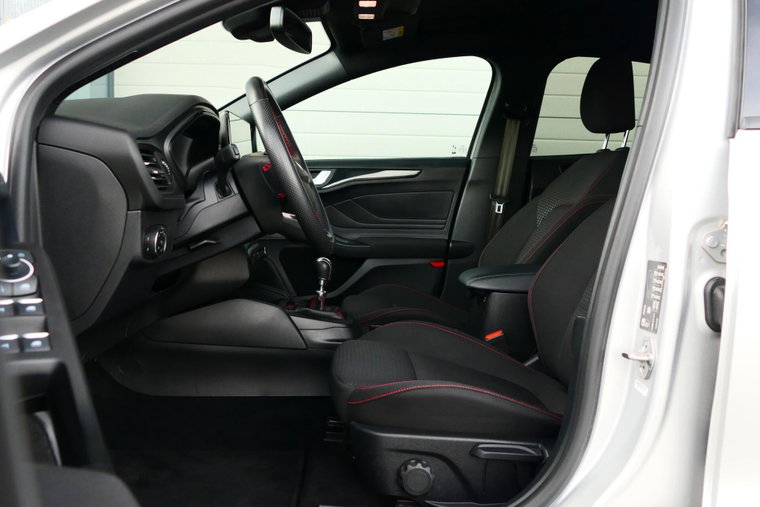 Vehicle Image 38