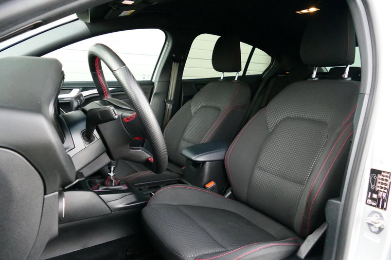 Vehicle Image 39